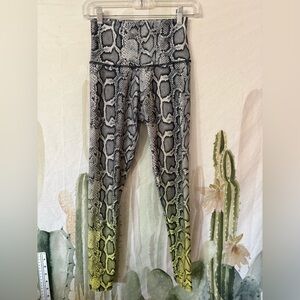 Onzie Neon Snake Print Leggings 🌵xs